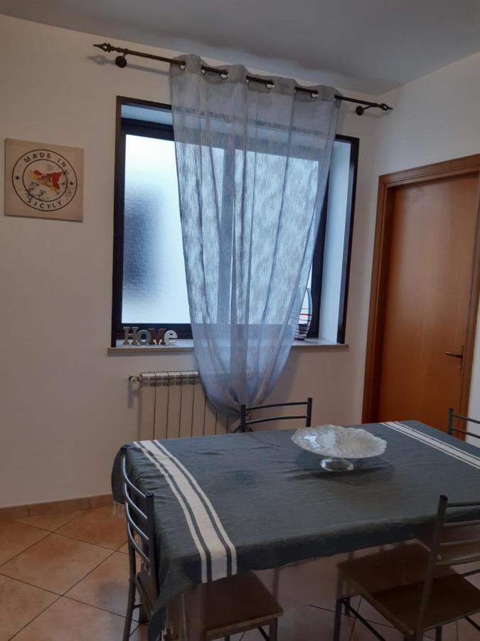 Апартаменты A Casa Di Loretta Терразини Экстерьер фото